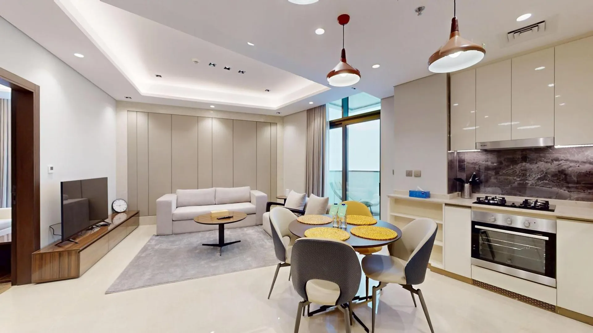 Fam Living -Modern 1-Bedroom Apartment In Nobles Tower Near Downtown Dubai