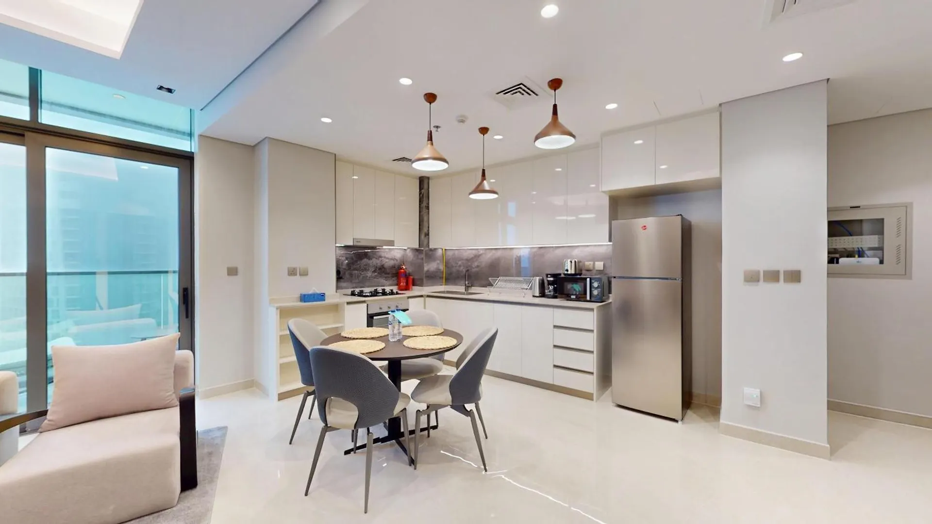 Fam Living -Modern 1-Bedroom Apartment In Nobles Tower Near Downtown Dubai