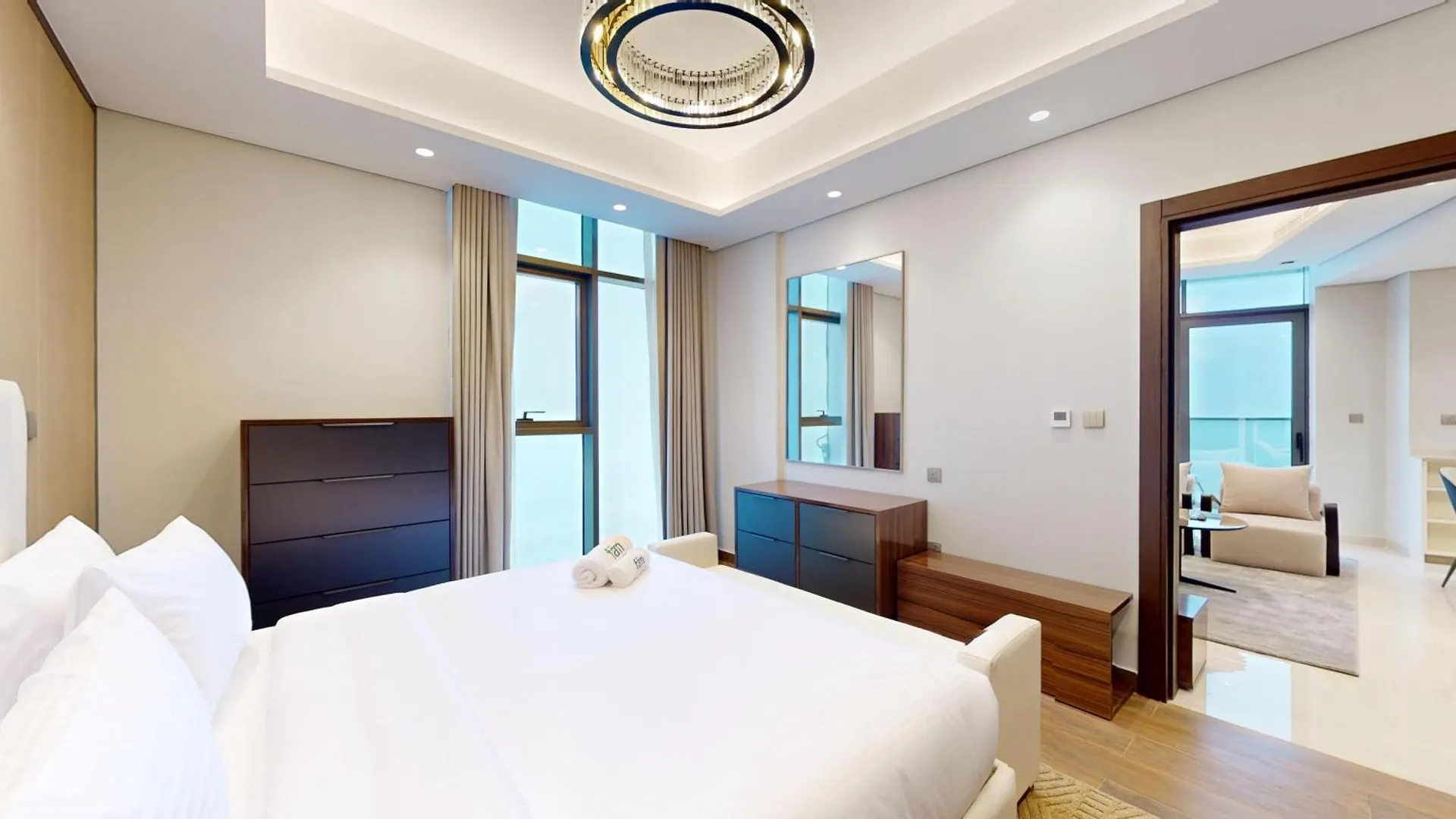 Fam Living -Modern 1-Bedroom Apartment In Nobles Tower Near Downtown Dubai